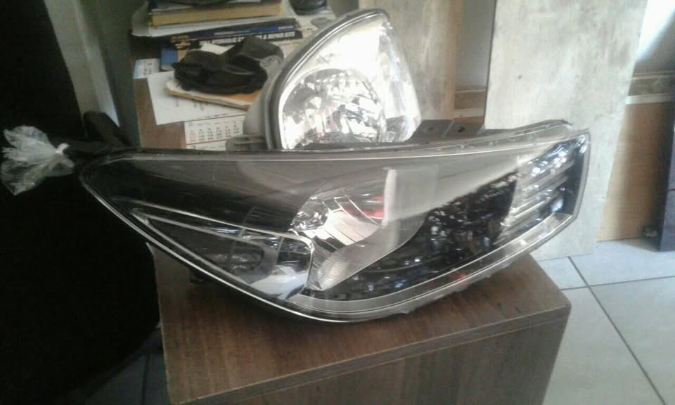 Kia Rio 2018 model headlight - Private Seller Kia Rio 2018 model headlight - Private Seller