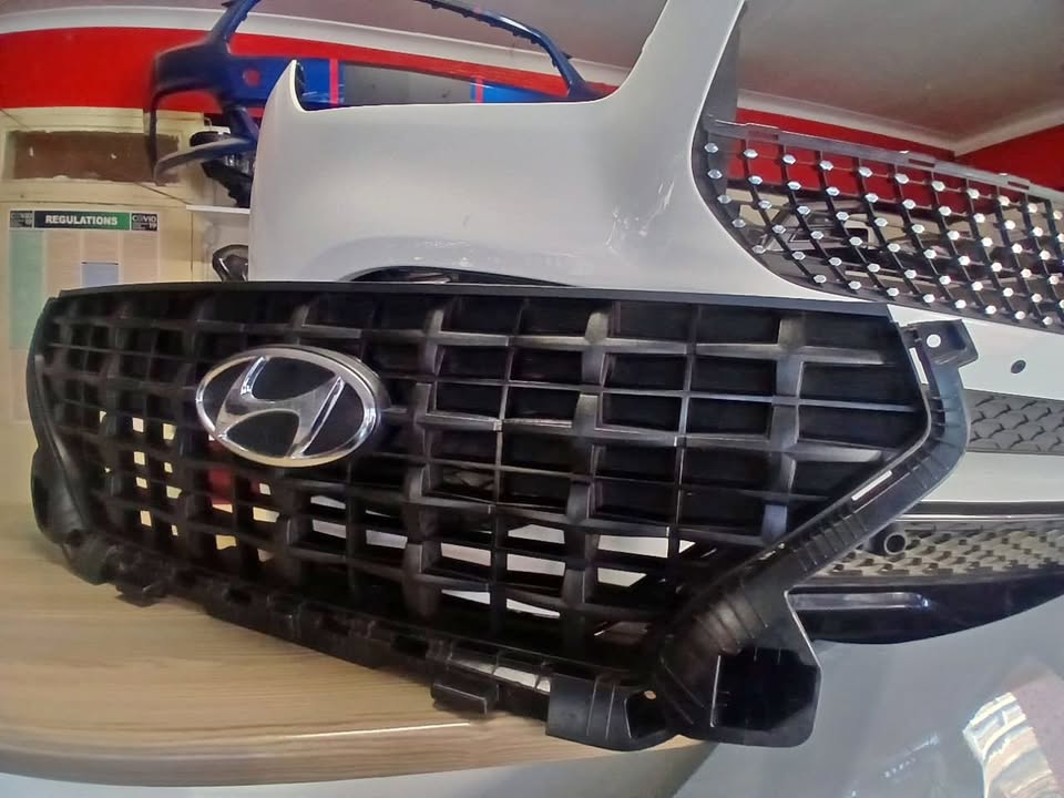 2023 HYUNDAI VENUE MAIN GRILL FOR SALE - Private Seller