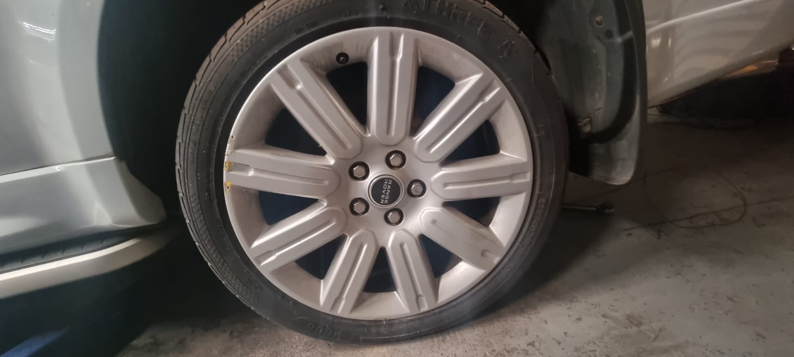 2012 Range Rover Sport 5.0l V8 S/C AutoBiography Rim Set for sale - Private Seller 2012 Range Rover Sport 5.0l V8 S/C AutoBiography Rim Set for sale - Private Seller