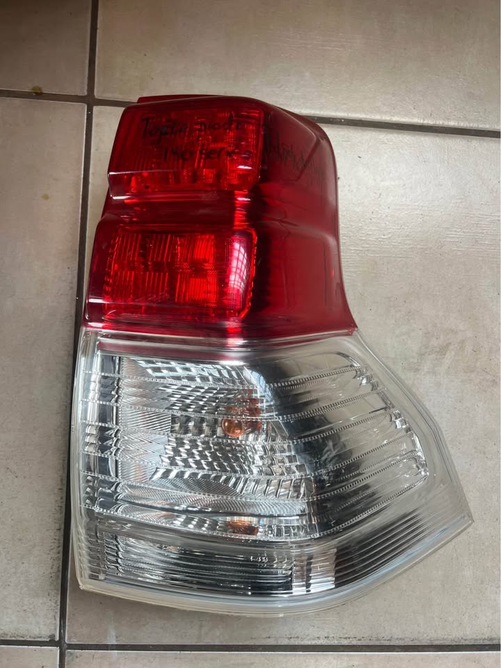 Toyota Prado 150 Series Right Side Headlamp For Sale Call or whatsapp - Private Seller
