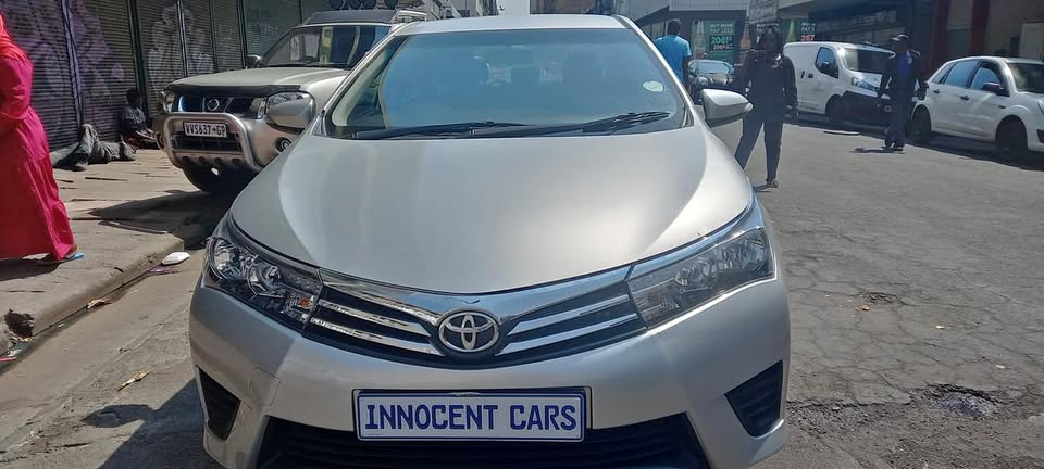 2015 TOYOTA COROLLA PRESTIGE 1.6 MANUAL TRANSMISSION.. SILVER COLOUR.. WITH 92000KM