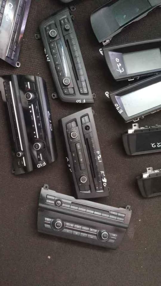 Bmw radio screen and radio face for sale - Private Seller