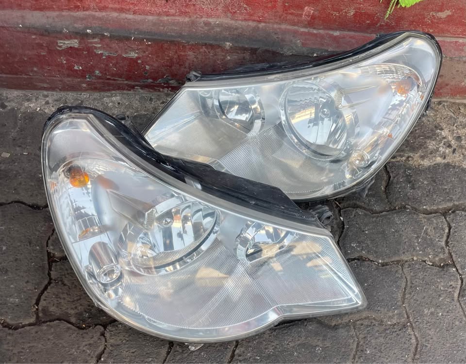 Chrysler Sebring headlights - Private Seller Chrysler Sebring headlights - Private Seller