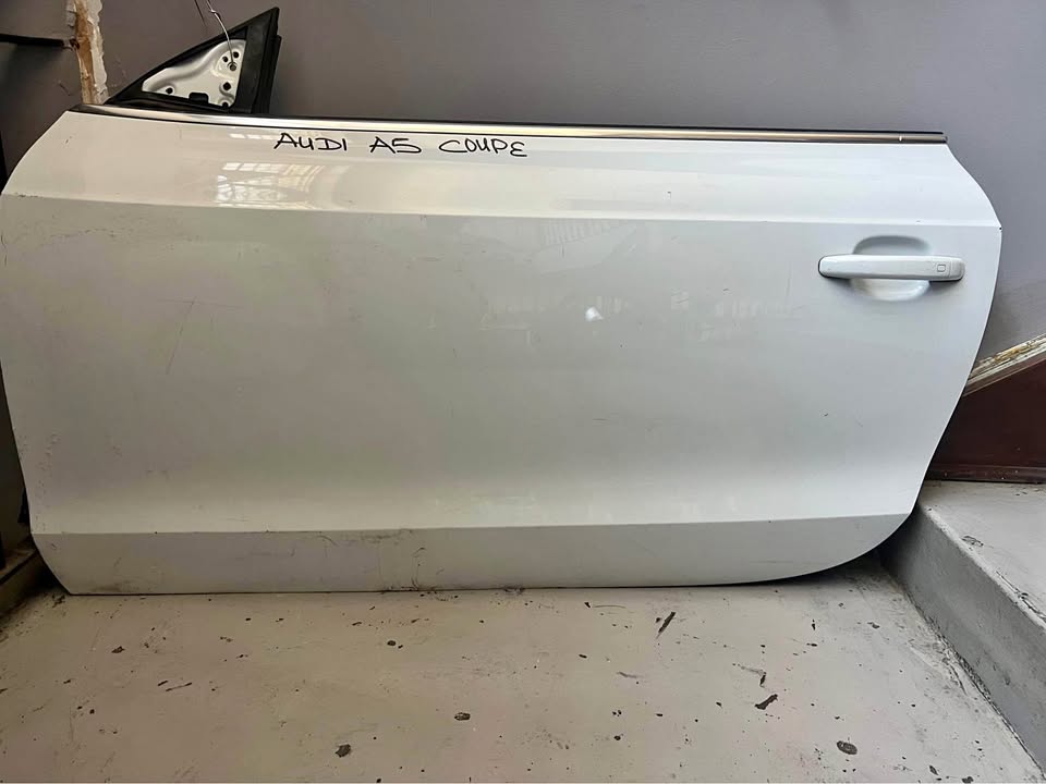 Audi A5 Door left side latest - Private Seller Audi A5 Door left side latest - Private Seller