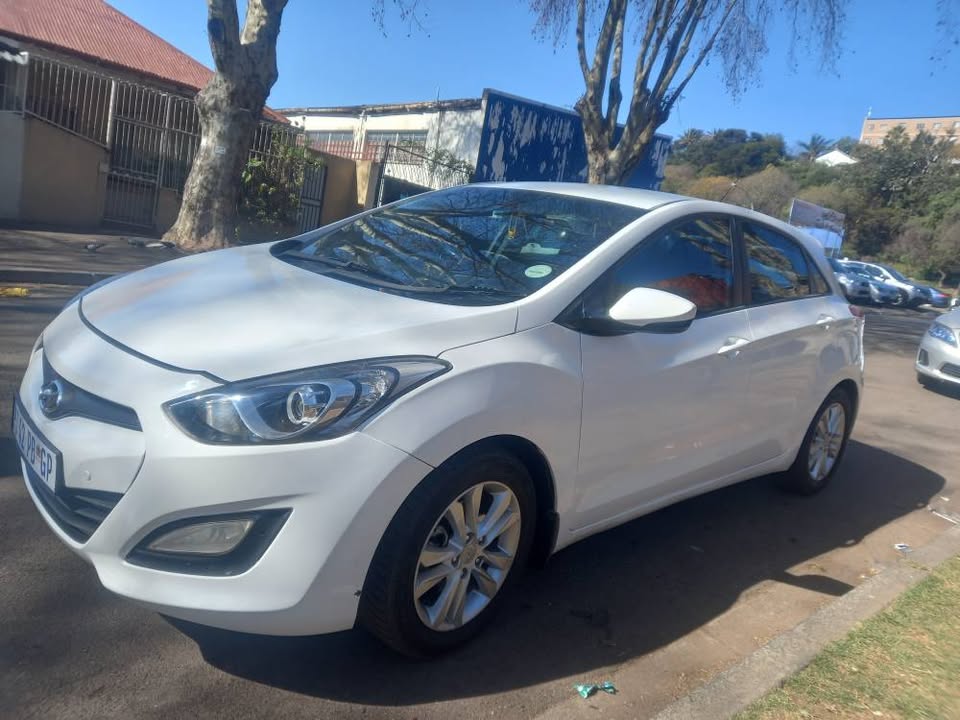 2015 Hyundai i30 Hatchback 1.6 Manual, Petrol, White, 85000kms