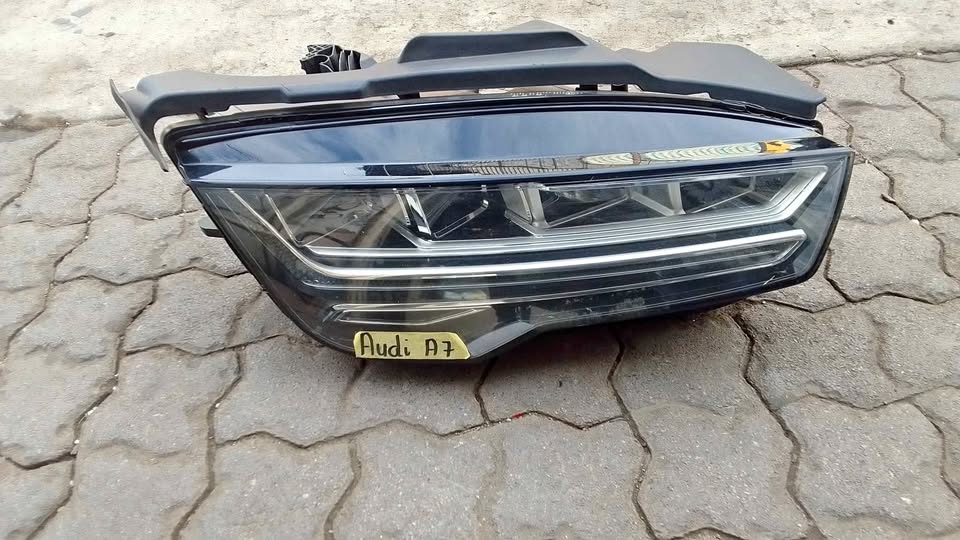 Audi A7 HEADLIGHT - Private Seller Audi A7 HEADLIGHT - Private Seller