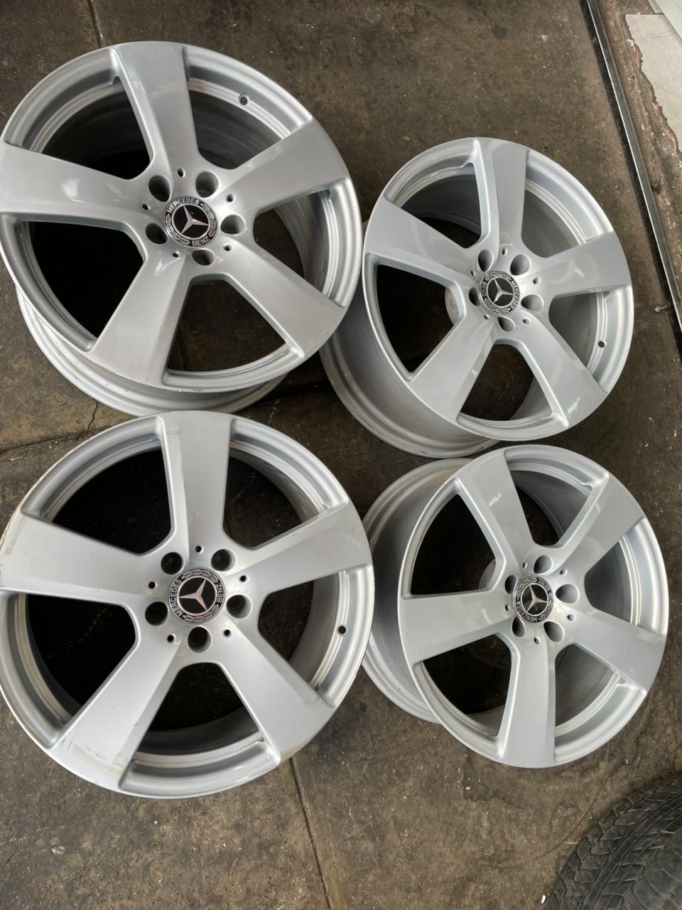 Mercedes mags size 18 set wide and narrow
