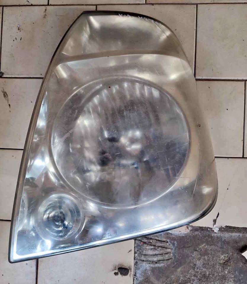 Kia 2700 *LHS Headlight* - Private Seller Kia 2700 *LHS Headlight* - Private Seller