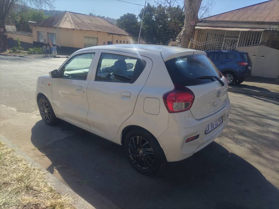 2014 Toyota vitz 1.0 XR Automatic