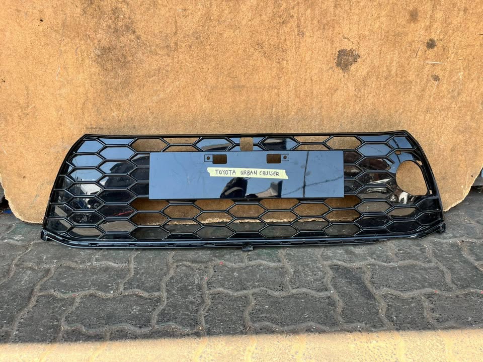 Toyota Urban Cruiser Grill - Private Seller Toyota Urban Cruiser Grill - Private Seller