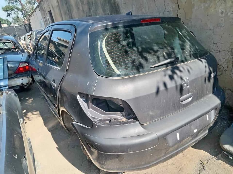 Peugeot 307 10lh Stripping For Spares @ JJ's Automotive Supplies - Private Seller