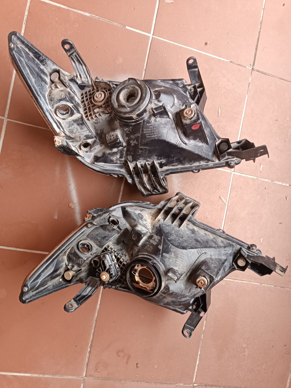 Toyota Hilux legend 45 headlights - Private Seller