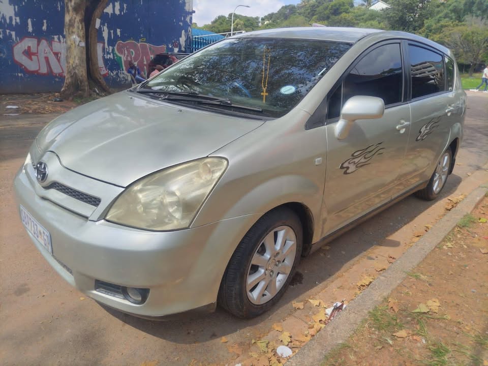 2005 Toyota verso 1.8