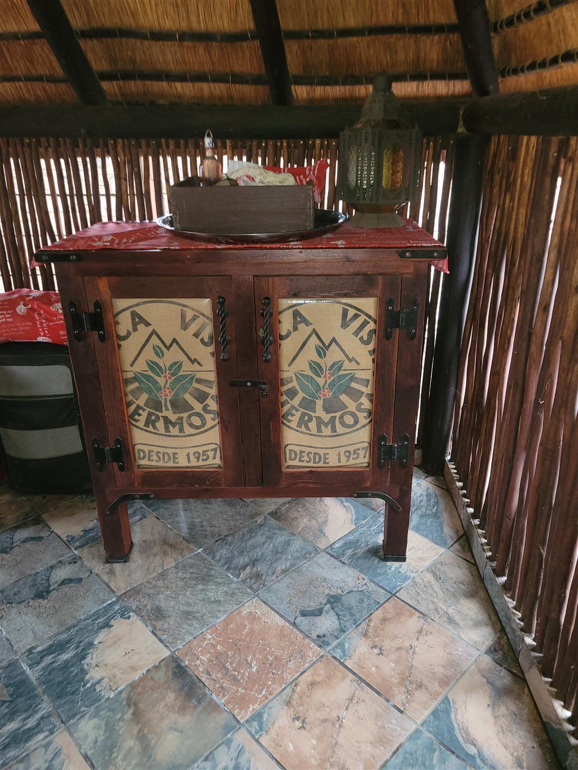 Sleeperwood Big Patio/ Lapa table and Chairs for sale