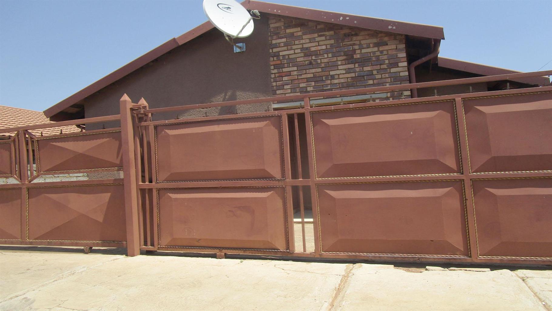 Bank repossessed properties for sale in phiri soweto Junk Mail