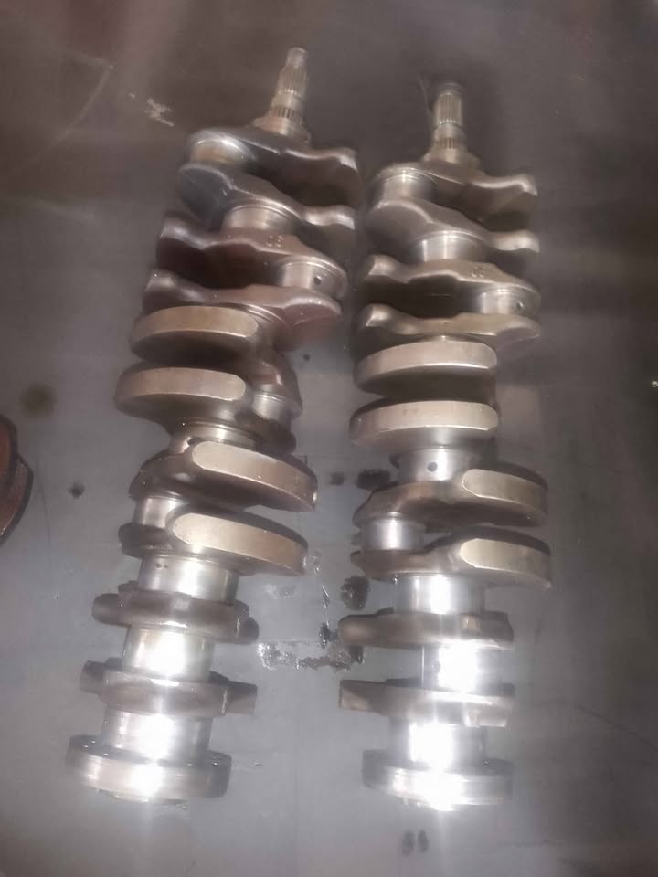 VOLVO S40 2.4i 2003 CRANKSHAFTS FOR SALE DELIVERY AVAILABLE COUNTRY WIDE - Private Seller