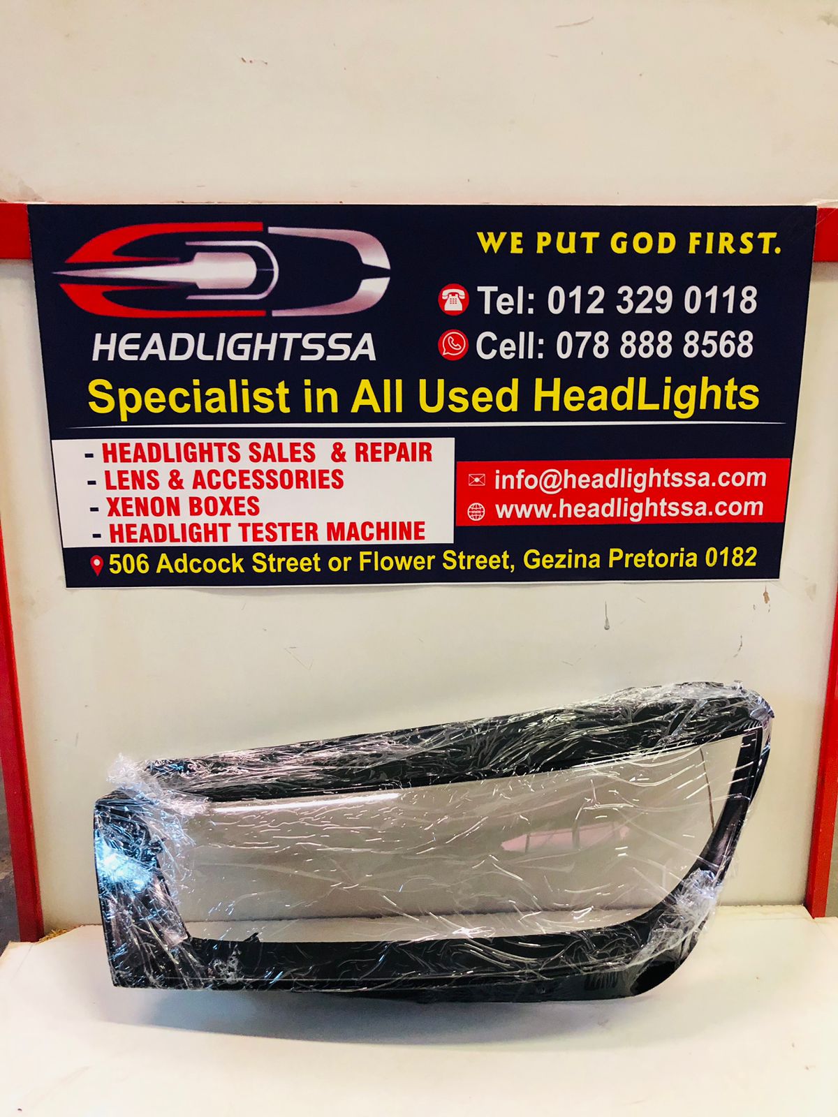 Audi Q5 left side headlight lens cover - Private Seller Audi Q5 left side headlight lens cover - Private Seller