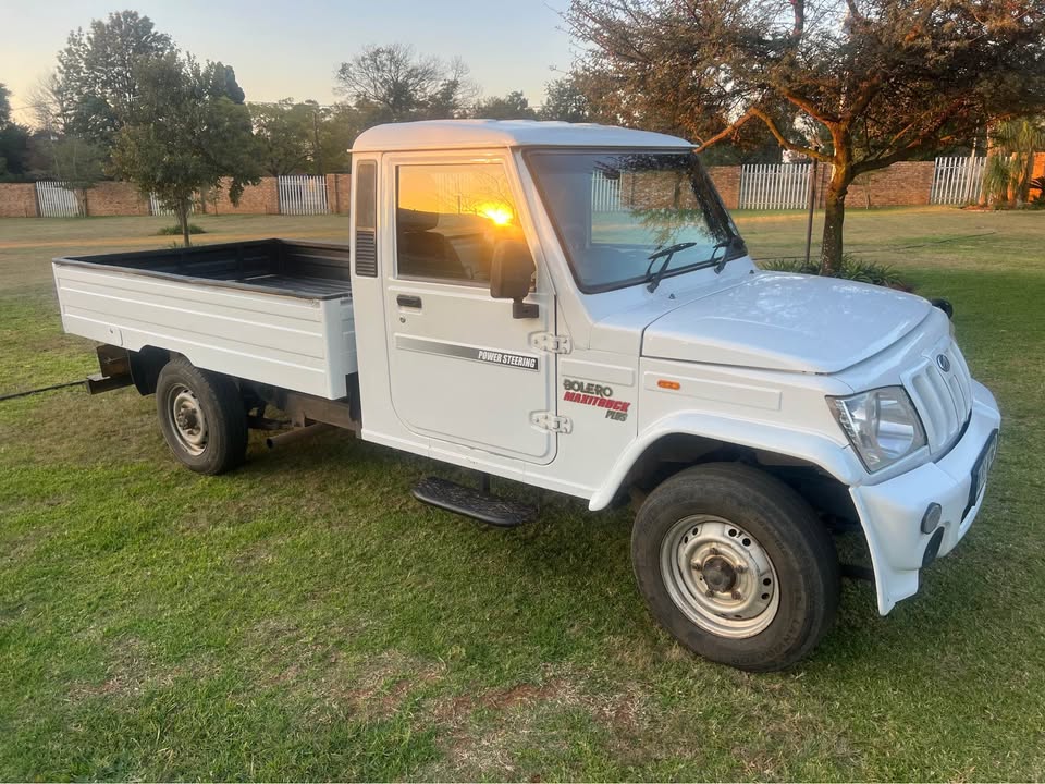 2015 Mahindra Bolero maxi Truck for sale