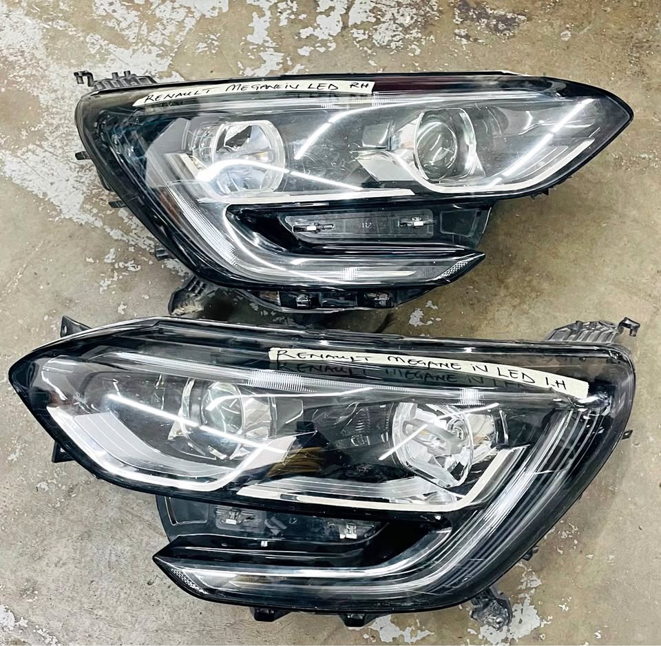 Renault Megane IV LED Headlights - Private Seller Renault Megane IV LED Headlights - Private Seller