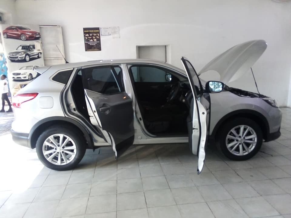 2016 NISSAN QASHQAI 1.2 VISTA MANUAL PETROL SILVER FULL SERVICE HISTORY TOWBAR 75.000KM