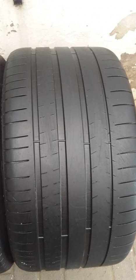325/30/21 Michelin pilot super sport tyres available - Private Seller