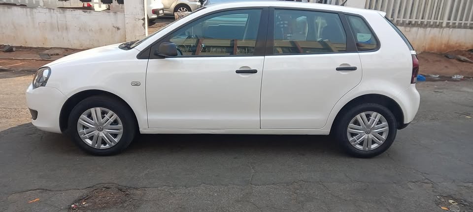 2010 VW POLO VIVO 1.4 MANUAL TRANSMISSION..PETROL.. WHITE COLOUR