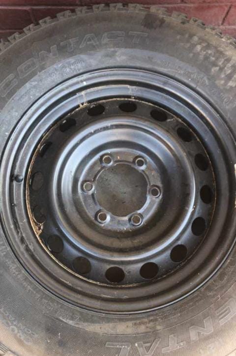Toyota Hilux/Fortuner 17" original steel rim with used 265/65/17 tyre to use for - Private Seller Toyota Hilux/Fortuner 17" original steel rim with used 265/65/17 tyre to use for - Private Seller