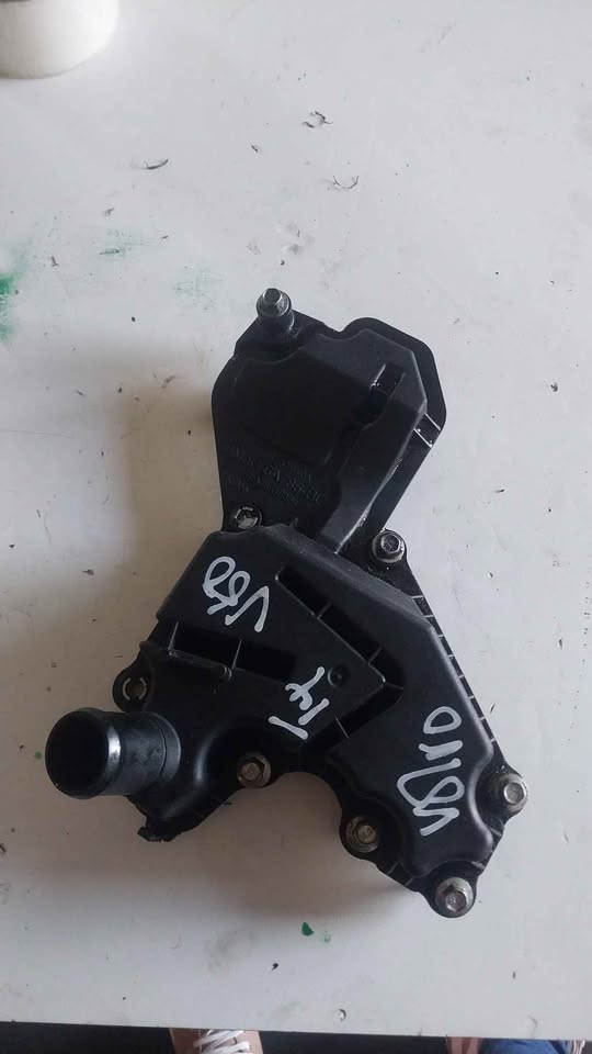 Volvo V60 T4 2012 Oil separator - Private Seller Volvo V60 T4 2012 Oil separator - Private Seller