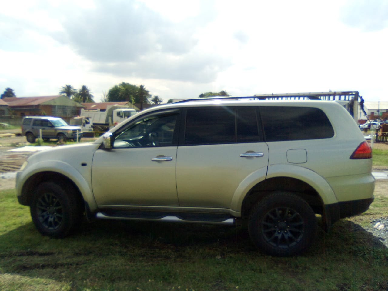 Used 2010 Mitsubishi Pajero Sport 3.2DI-D GLS auto - Private Seller Used 2010 Mitsubishi Pajero Sport 3.2DI-D GLS auto - Private Seller