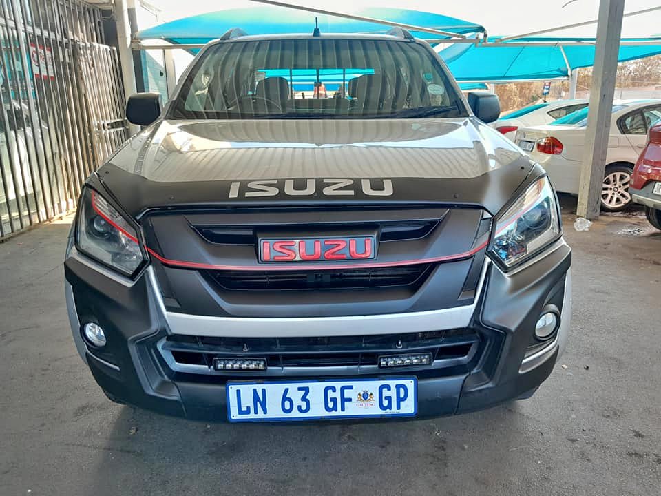 ISUZU KB250 2.5 X-RIDER DOUBLE CAB AUTOMATIC ISUZU KB250 2.5 X-RIDER DOUBLE CAB AUTOMATIC