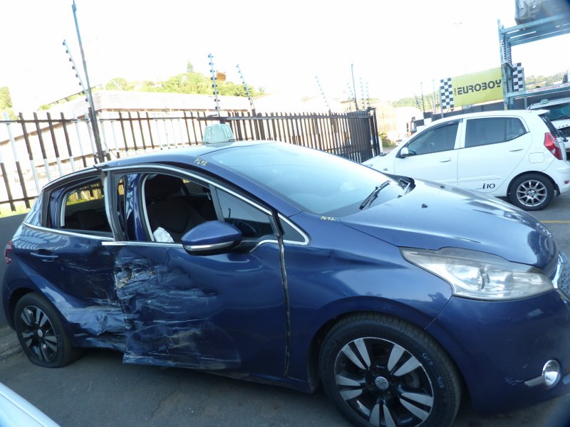 Peugeot 208 1.6 VTi Allure Manual Blue - 2012 STRIPPING FOR SPARES - Private Seller