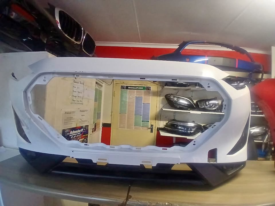 2022 NISSAN MAGNITE WHITE FRONT BUMPER WITH MAIN GRILL AVAILABLE - Private Seller 2022 NISSAN MAGNITE WHITE FRONT BUMPER WITH MAIN GRILL AVAILABLE - Private Seller