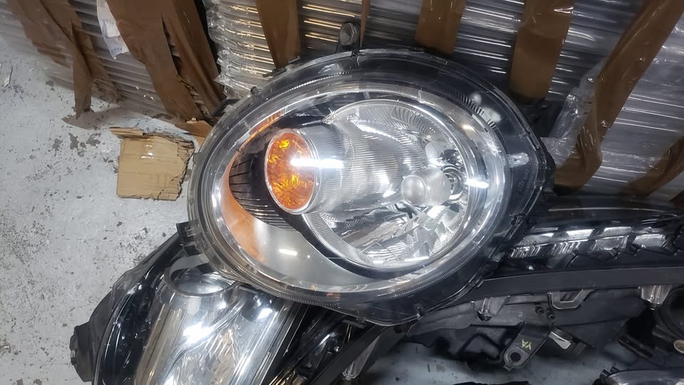 Left Headlight NISSAN JUKE (F15) - Private Seller Left Headlight NISSAN JUKE (F15) - Private Seller
