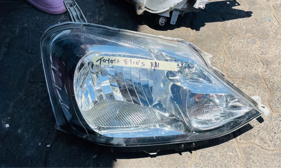 Toyota Etios headlight - Private Seller Toyota Etios headlight - Private Seller