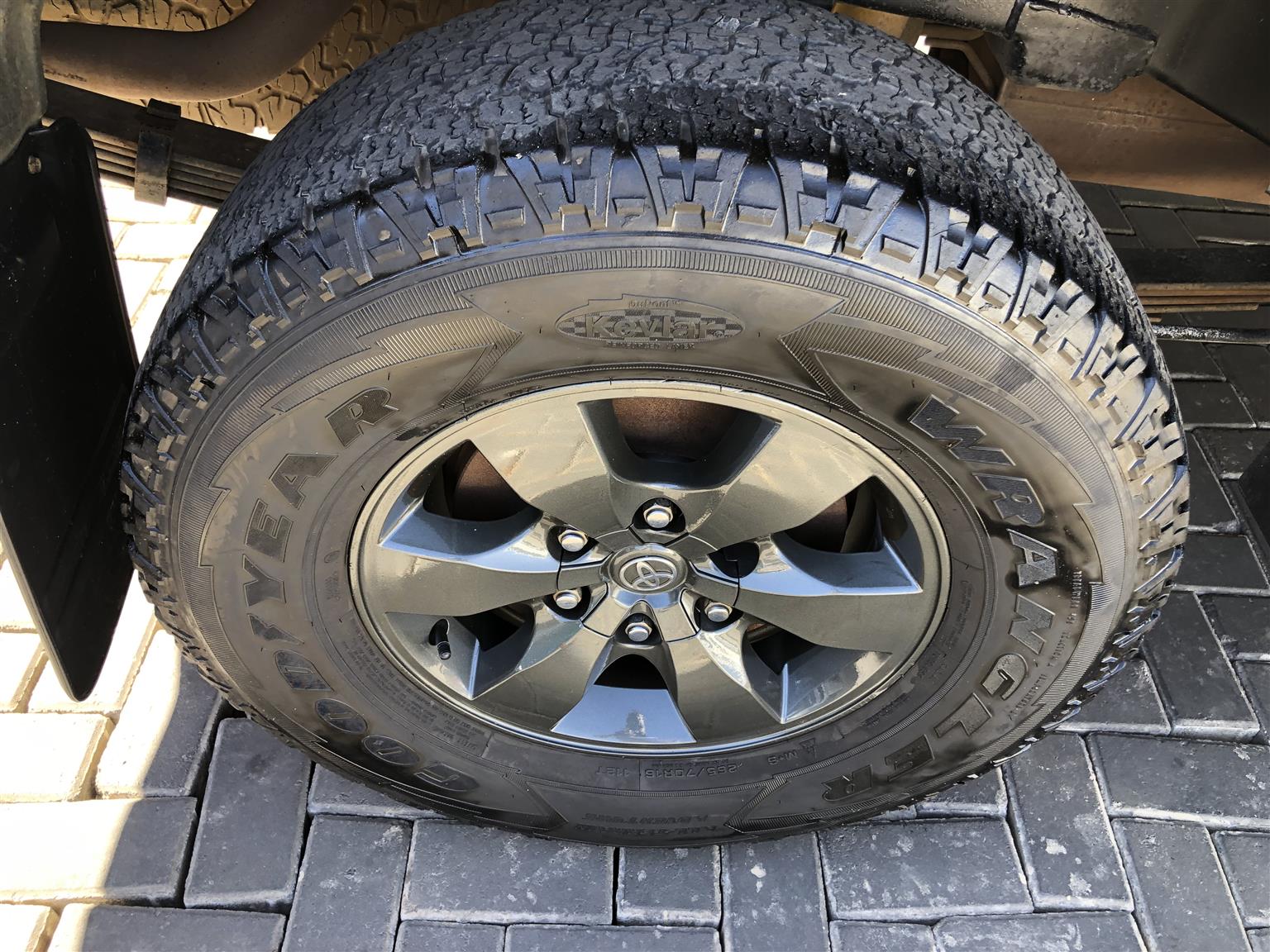 Used 2010 Toyota Hilux 3.0D-4D 4x4 Raider Legend 45 - Private Seller Used 2010 Toyota Hilux 3.0D-4D 4x4 Raider Legend 45 - Private Seller