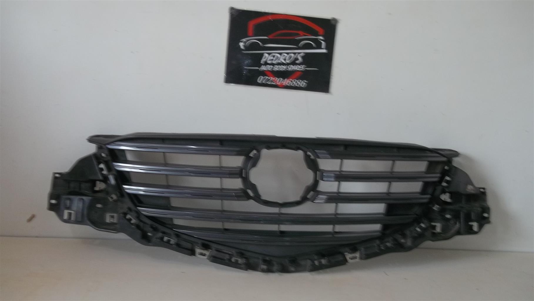 Mazda CX-5 upper radiator grille - Private Seller Mazda CX-5 upper radiator grille - Private Seller