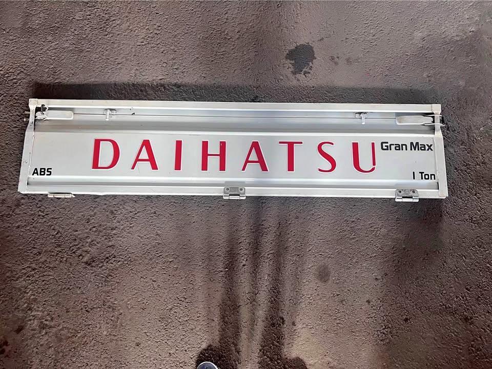 Daihatsu Gran Max tailgate - Private Seller