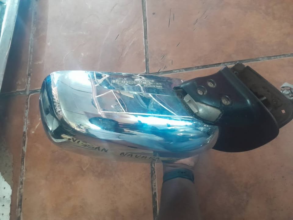 Nissan Navara Side Mirror - Private Seller Nissan Navara Side Mirror - Private Seller