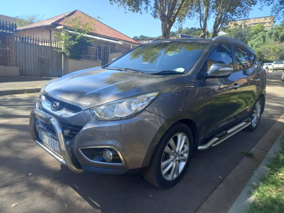 2013 Hyundai ix35  Executive 2.0 Petrol, Manual, Grey,Leather seat, Reverse camera