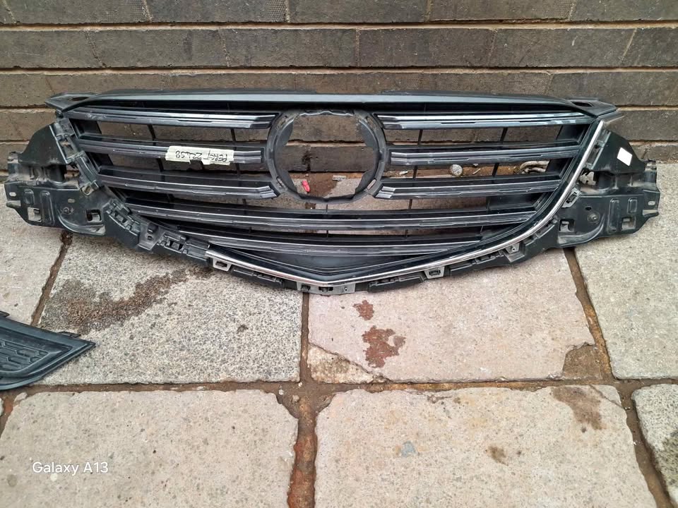MAZDA CX5 FRONT GRILLE 2012 TO 2016 MODEL - Private Seller MAZDA CX5 FRONT GRILLE 2012 TO 2016 MODEL - Private Seller