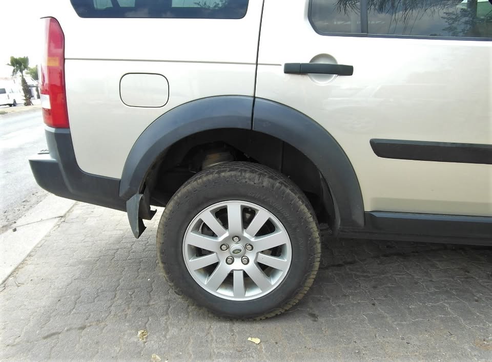 Land Rover Discovery 3 Fender Liners for sale | AUTO EZI