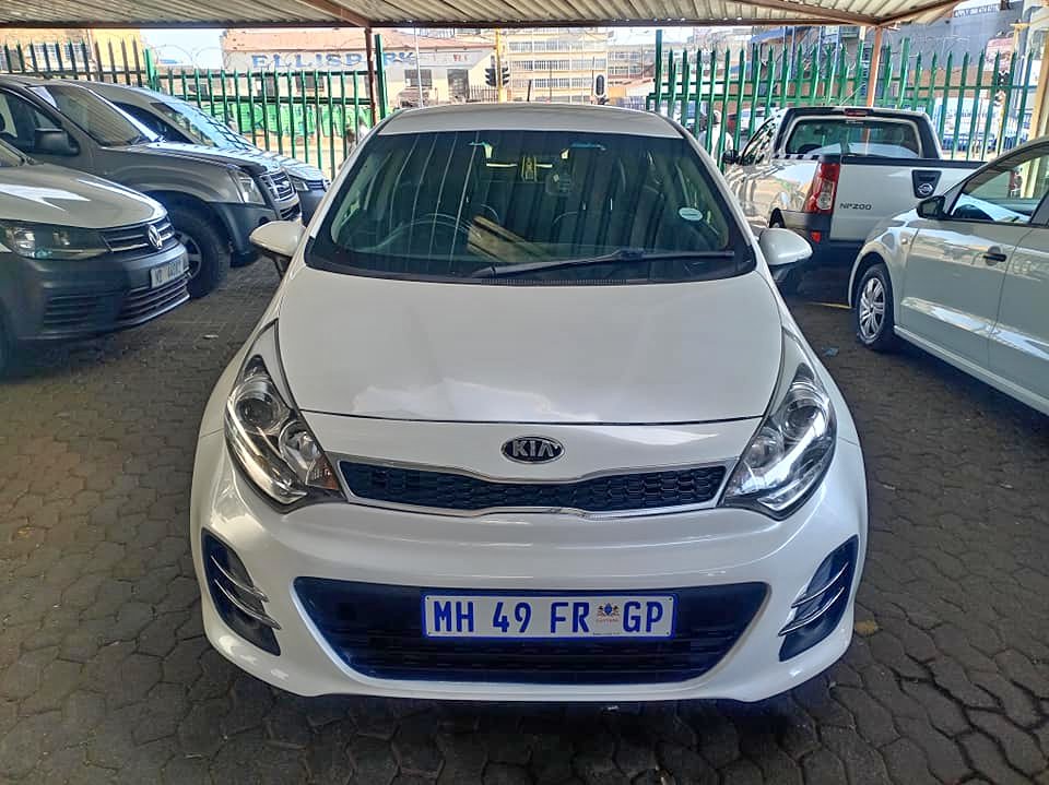 2015 Kia Rio 1.4Tec Manual Petrol White Reverse sensor Spare key