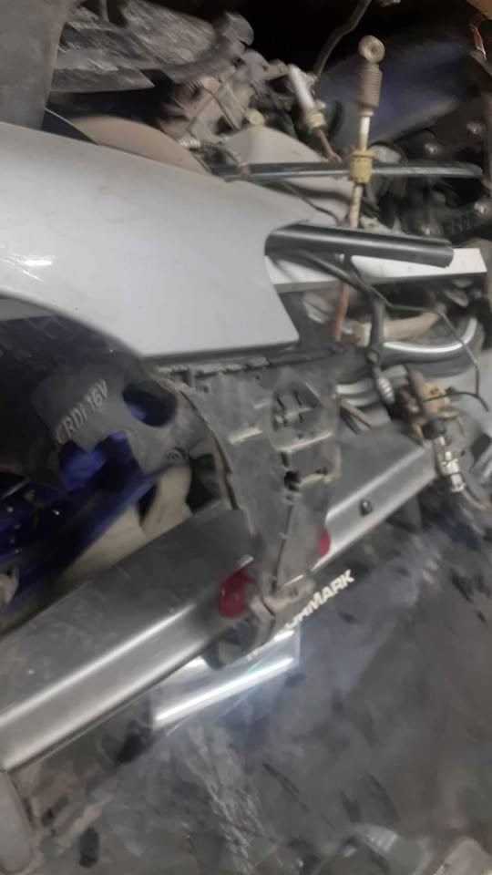 Neat Volvo S60 Right Fender With Slide - Private Seller Neat Volvo S60 Right Fender With Slide - Private Seller