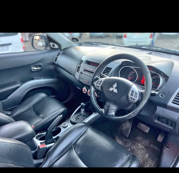 Mitsubishi outlander 2.4 GLS