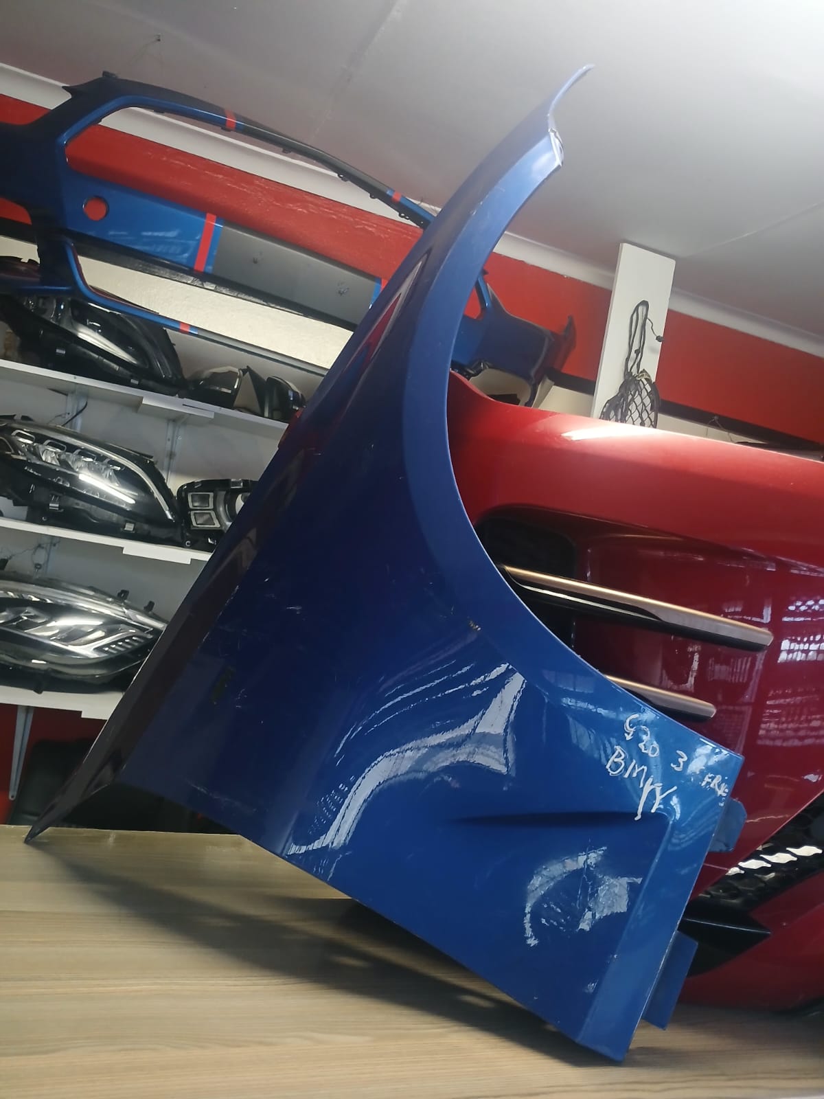 2018 BMW G20 3 SERIES RIGHT FENDER IN GOOD CONDITION FOR SALE - Private Seller 2018 BMW G20 3 SERIES RIGHT FENDER IN GOOD CONDITION FOR SALE - Private Seller