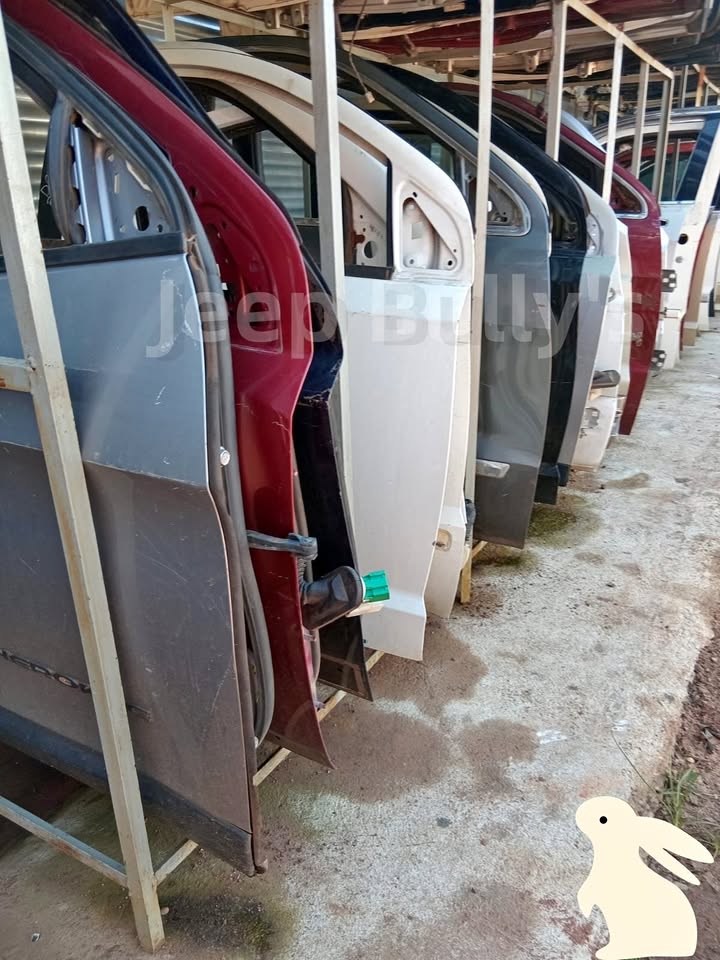 Body Parts: Used Doors For Jeep & Dodge Vehicles - Private Seller Body Parts: Used Doors For Jeep & Dodge Vehicles - Private Seller