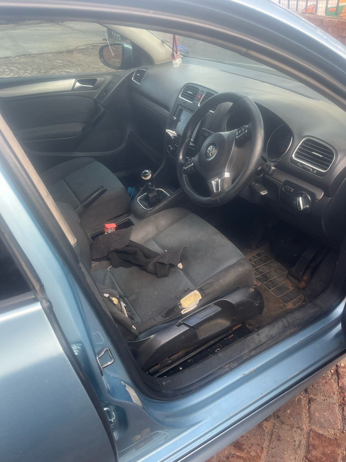 VW GOLF 6 1.6 TDI STRIPPING FOR SPARES - Private Seller VW GOLF 6 1.6 TDI STRIPPING FOR SPARES - Private Seller