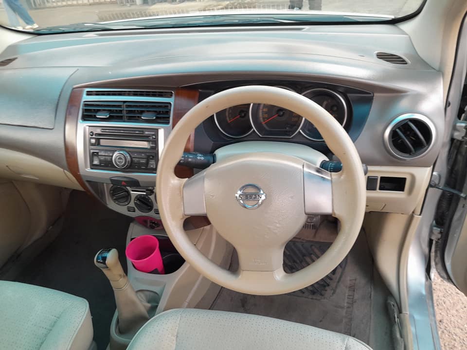 2010 GRAND LIVINA 1.6 7SEATER MANUAL