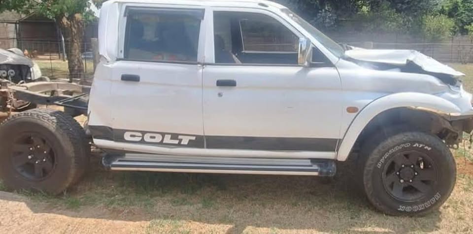 Mitsubishi colt 2.8 4m40 bakkies stripping for parts my number WhatsApp or cell