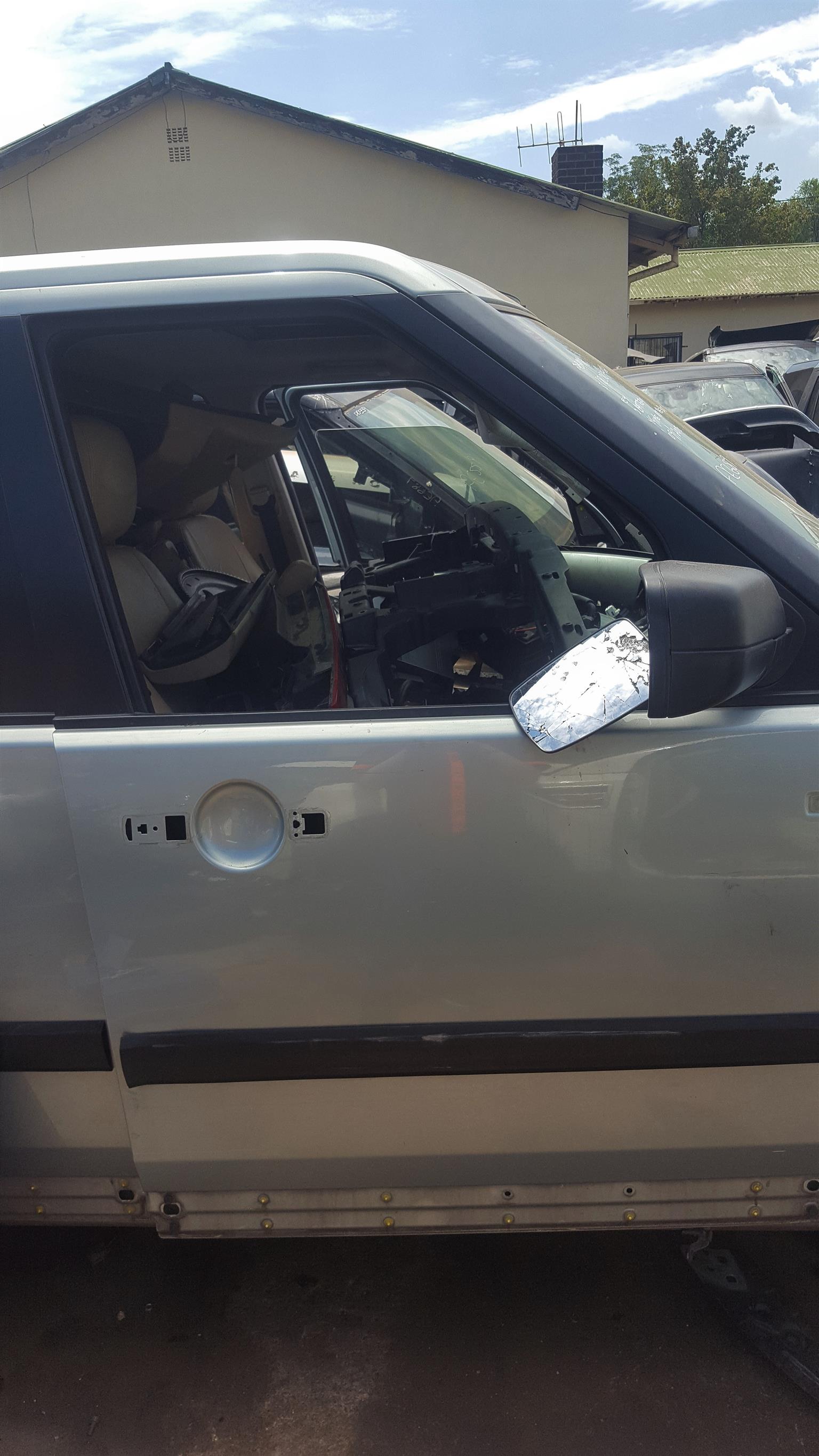 Front Doors for Land Rover Discovery 2/3/4, Freelander, Range Rover for sale | Auto Ezi